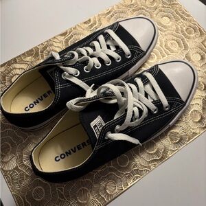 Converse All Star Black Sneakers Chucks Size 9 Like new